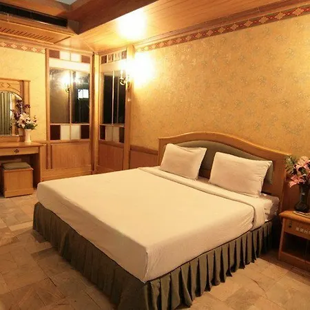 13 Coins Resort Bangna Bitec