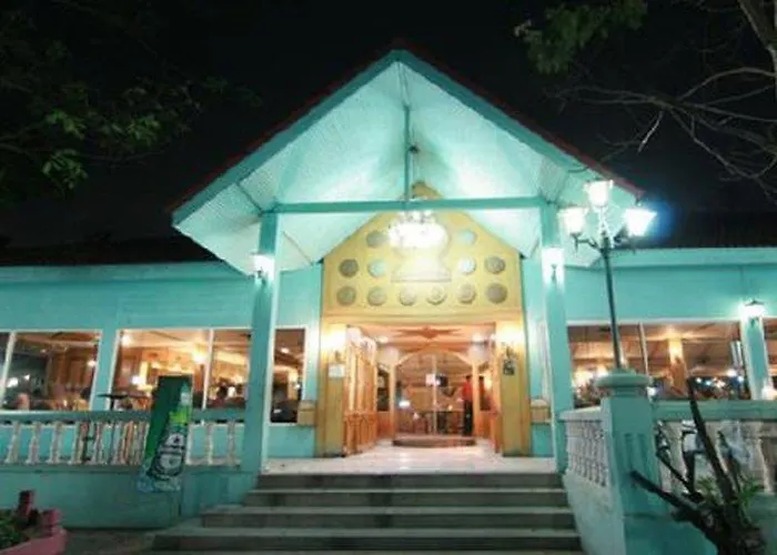 13 Coins Bangna Bitec Hotel Bangkok