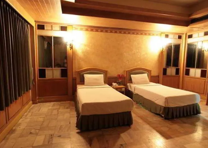 13 Coins Bangna Bitec Bangkok
